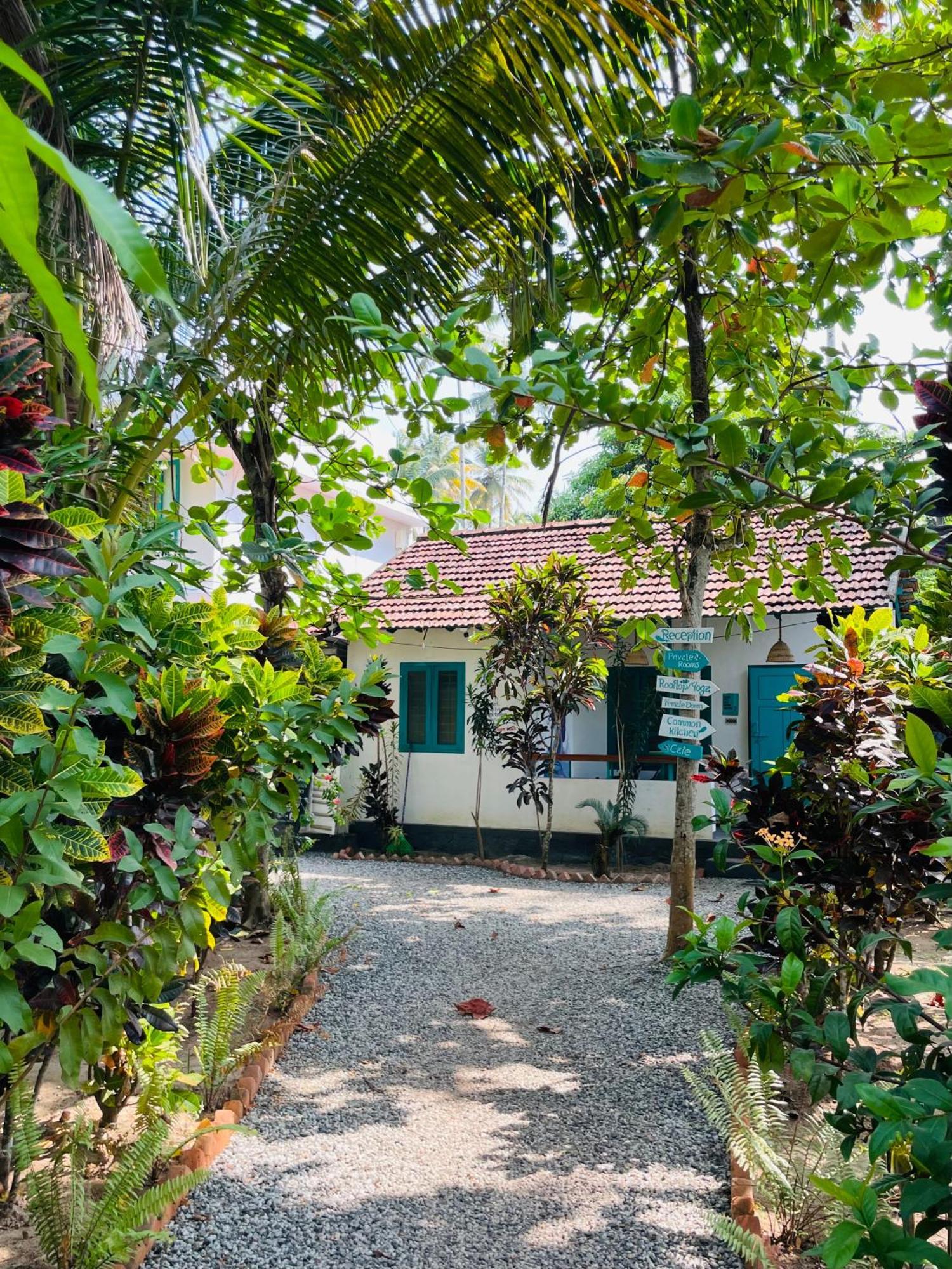 Cliff & Coral Hostel วาร์คาลา ภายนอก รูปภาพ